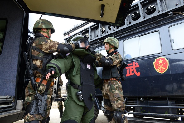 英國進(jìn)口MK5排爆服、SE153搜爆服各到貨20套！歡迎下單！