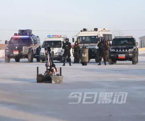 黑河反恐防爆實(shí)戰(zhàn)！看凌天排爆機(jī)器人如何在零下25°迅速出擊。